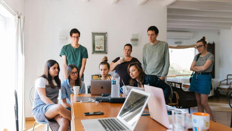 Vagas em Tecnologia: estágios e empregos abertos em todo o Brasil