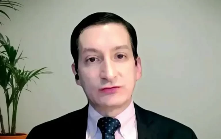 Juiz auxiliar no gabinete de Moraes deixa STF após ter visto americano cancelado