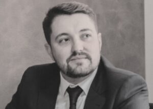 Advogado criminalista é morto a tiros em frente da própria casa; OAB-PR lamenta morte e cobra celeridade nas investigações