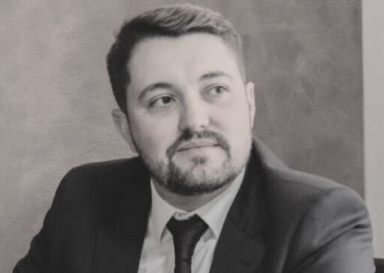 Advogado criminalista é morto a tiros em frente da própria casa; OAB-PR lamenta morte e cobra celeridade nas investigações