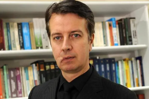 “Bicha petista não entra no meu Uber”: desembargador de SC relata ter sido vítima de ataque homofóbico