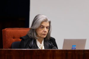 Tese do STF sobre prisão no júri não vale para sentenças do juiz presidente, diz Cármen Lúcia