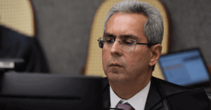 Redução de adicionais por alteração no cálculo viola princípio da irredutibilidade de vencimentos, define STJ