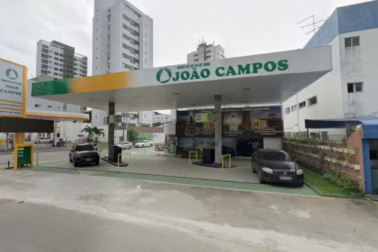 TJ-PE condena posto de combustíveis a pagar R$ 15 mil por usar nome do prefeito da cidade