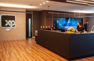 XP terá de pagar pagar horas extras a gerente por teletrabalho não formalizado, determina TST