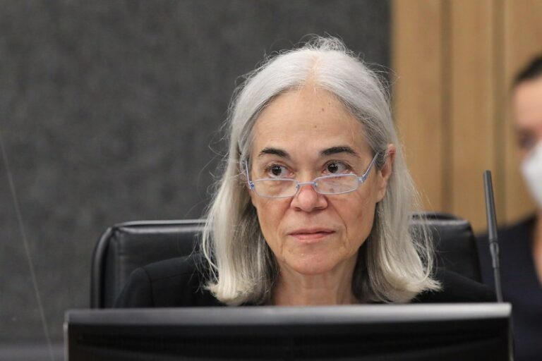 STJ autoriza uso de equidade para honorários em ações do SUS contra o poder público