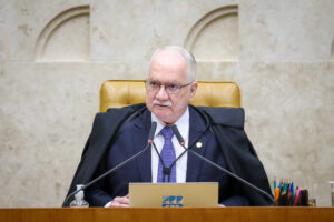 Presidente do STF, ministro Edson Fachin, critica condições do sistema prisional brasileiro e defende reformas para reduzir reincidência