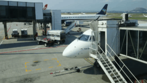 Aeroporto do RJ retoma voos após quase 12 horas de caos e cancelamentos