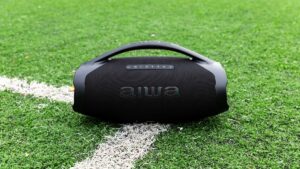 Caixa de som Boombox Plus da Aiwa com 200 W bate preço menor que rival da JBL