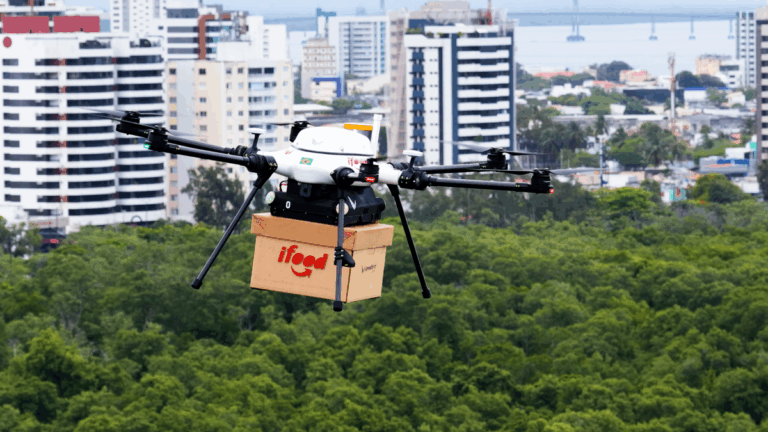 Entregas por drone aceleram no Brasil com aval da ANAC e boom global