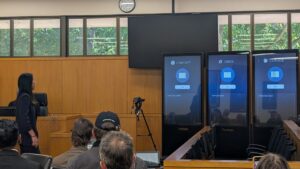 Faculdade de Direito testa júri formado por ChatGPT, Grok e Claude em simulação