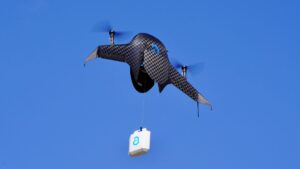 Fim do frete caro: drone em forma de foguete fará entregas por R$ 0,05