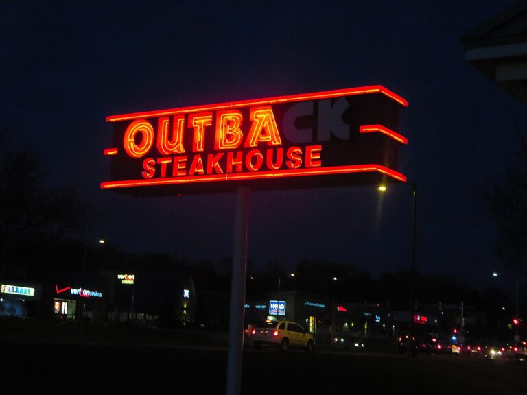 TJ-SP proibe restaurante de usar elementos da marca Outback