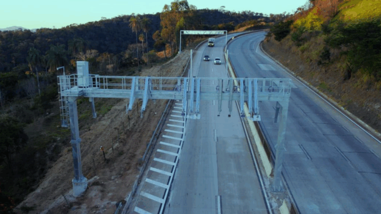 Primeiro pedágio 'free flow' chega na via Dutra; veja o que muda