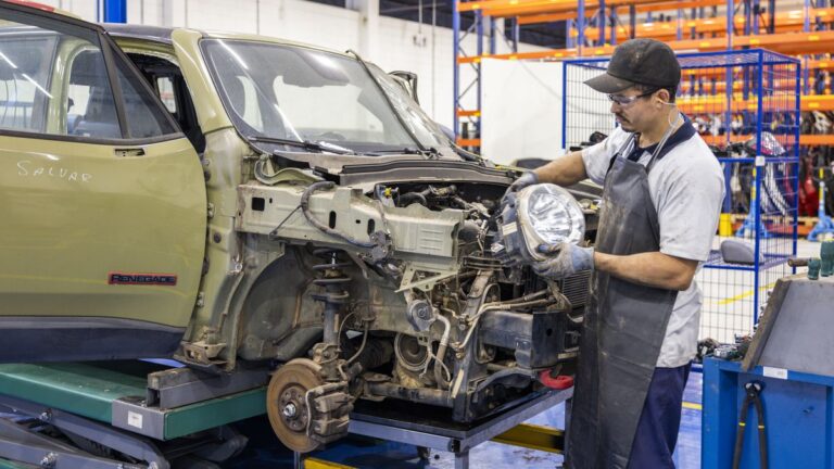 Reciclagem veicular: novo centro da Stellantis pode mudar a indústria