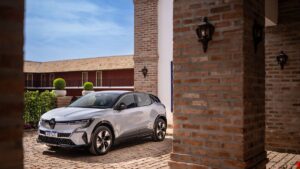 Renault derruba preços e dá descontão para "desencalhar" carro elétrico