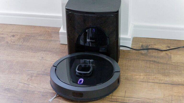 Robô aspirador da Kabum! com base está com preço no chão; confira a promoção