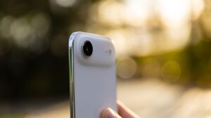 Shopee faz queima de iPhone Air um mês após lançamento; desconto de R$ 4,4 mil