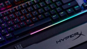 Teclado gamer HyperX Alloy MKW100 sai por R$ 500 de desconto no KaBuM!