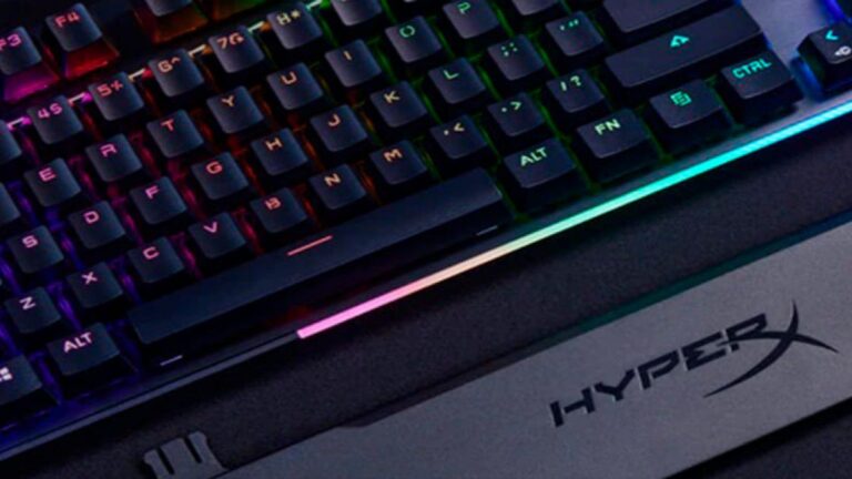 Teclado gamer HyperX Alloy MKW100 sai por R$ 500 de desconto no KaBuM!