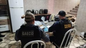 Justiça afasta policiais militares rodoviários por suspeita de cobrar propina de motoristas via pix para evitar multas