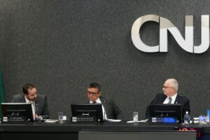 Em primeira sessão de Fachin no comando do CNJ, procurador-geral da OAB destaca cooperação para aprimoramento da Justiça