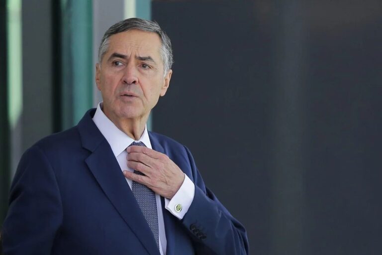 Barroso recebe alta médica após ser internado em Brasília; ministro deixa o STF neste sábado (18)