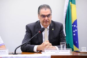 Projeto de lei que moderniza prazos no processo penal e reforça prerrogativas da advocacia é aprovado na CCJ da Câmara; OAB celebra avanço do PL