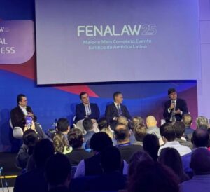 Presidente da OAB-SP debate os impactos da Inteligência Artificial no futuro da advocacia na Fenalaw 2025