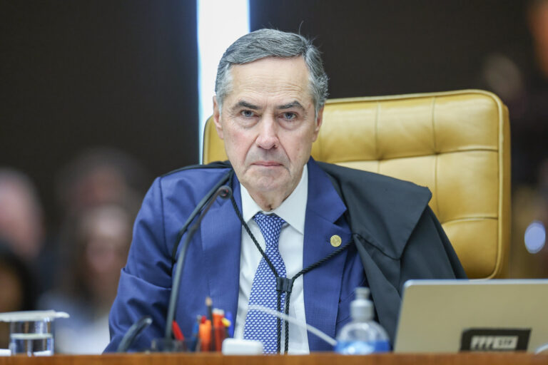 Barroso oficializa aposentadoria e deixará o STF nesta sexta-feira após 12 anos de atuação para ‘seguir outros rumos’