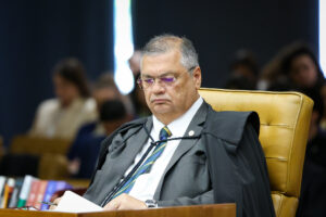 Dino suspende decisões que afastavam bloqueios de terras para prevenir desmatamentos