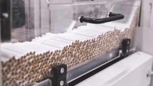 Justiça condena fábrica de cigarros a pagar multa de 500 mil reais por condições análogas à escravidão e tráfico de pessoas