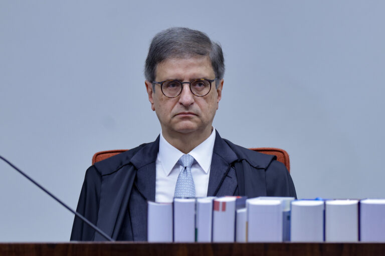 Gonet pede ao STF para reabrir inquérito de suposta interferência de Bolsonaro na PF