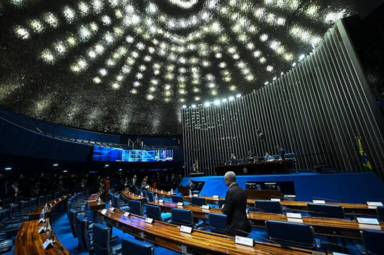 Senado aprova criação de 330 cargos comissionados no Superior Tribunal de Justiça; projeto vai à sanção