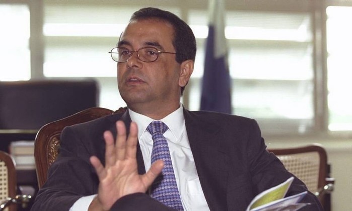 STJ julga conselheiro do TCE-RJ e ex-mulher por lavagem de dinheiro; processo foi suspenso por pedido de vista