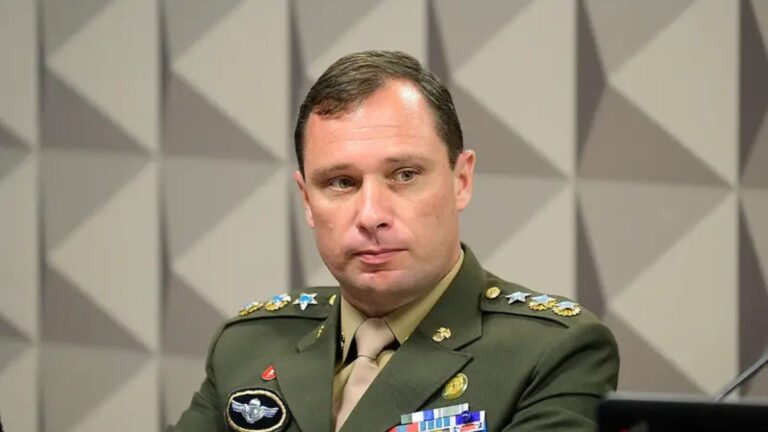 Supremo encerra ação penal da tentativa de golpe para Mauro Cid; defesa do delator pede libertação das medidas cautelares