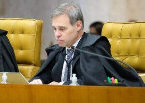 Mendonça determina bloqueio de R$ 389 milhões de sindicato para cobrir desvios do INSS