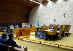 STF retoma julgamento sobre indicação de parentes e cônjuges para comissionados do Executivo