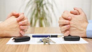 Após 30 anos de divórcio, Justiça exonera homem de pagar pensão à ex-esposa