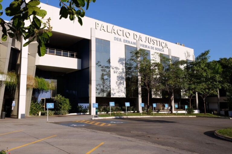 TJ-MT determina revisão de juros em cartão de crédito consignado usado como empréstimo comum