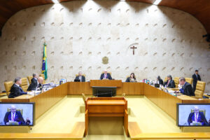 STF vai decidir se servidor com pós-graduação pode começar carreira em nível mais alto 