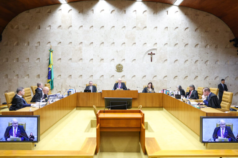 STF vai decidir se servidor com pós-graduação pode começar carreira em nível mais alto 