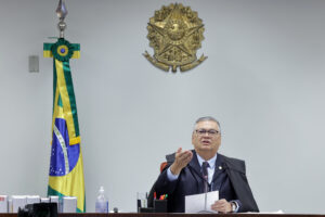 Dino convoca 1ª Turma para validar prisão de Bolsonaro na segunda-feira (24)