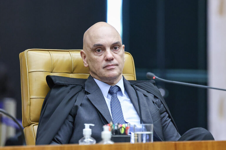 Pedido de destaque de Moraes leva ao plenário físico do STF debate sobre desconstituição de decisões dos Juizados Especiais