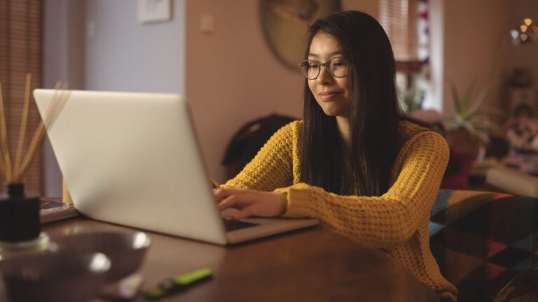 Aplicativo transforma seu PC em ring light; faça o teste