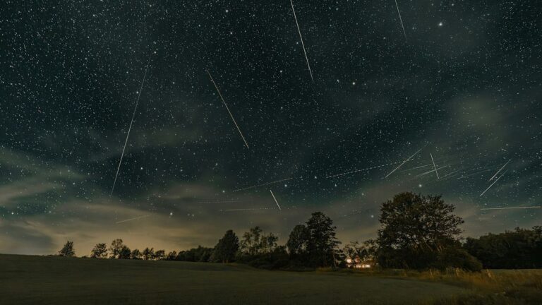 Chuva de meteoros Leônidas vai iluminar o céu do Brasil em novembro