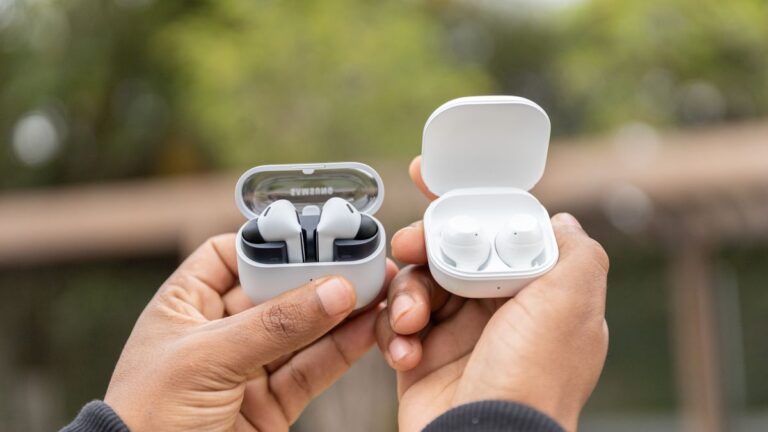 Galaxy Buds 3 FE x Buds Core: qual fone sem fio da Samsung você deve comprar?
