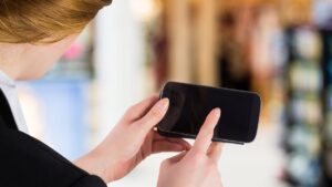 Golpes na venda de celular usado caem no Brasil, mas SP segue líder em fraudes