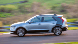 Kia derruba preço e vende SUV híbrido pelo valor de Nissan Kicks Platinum