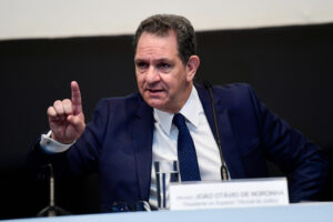 Consumidor não tem direito de escolher foro aleatório para ação judicial, conclui STJ